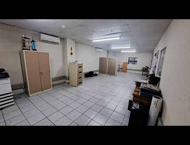 678M² WAREHOUSE TO LET IN KULEKA